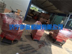 小型壓路機、霧炮等設備成功發(fā)往目的地